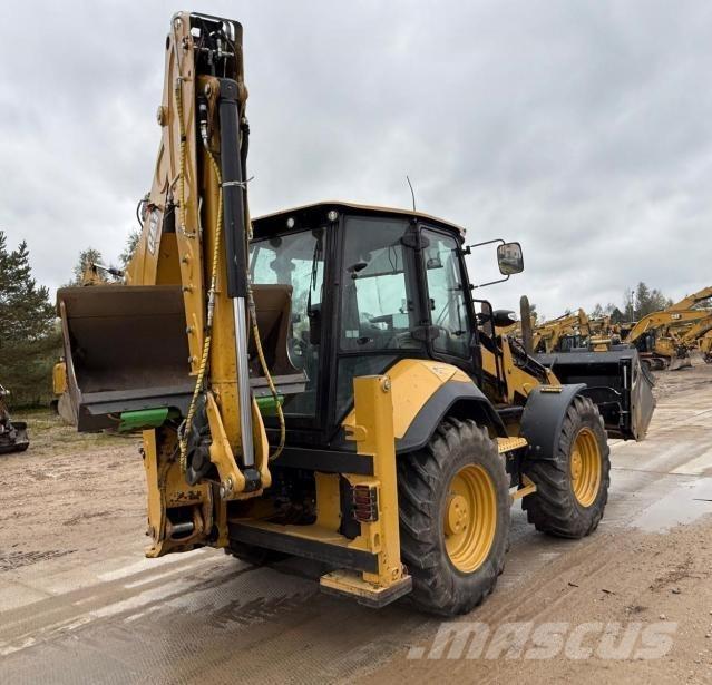 CAT 444 Tractopelle