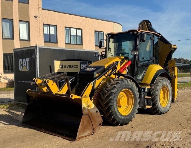 CAT 444 Tractopelle