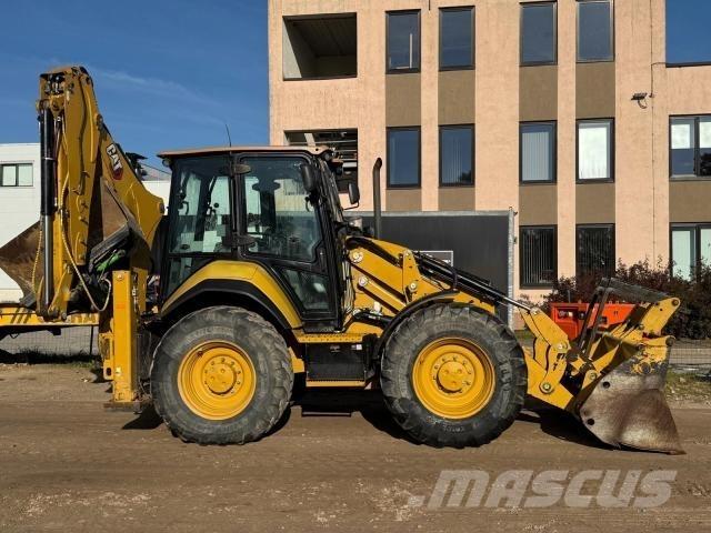 CAT 444 Tractopelle