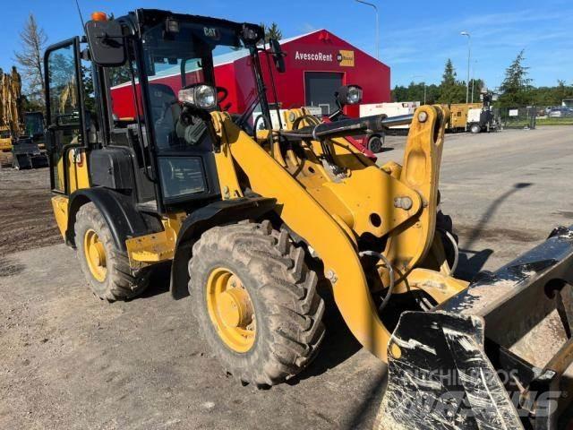 CAT 906 Chargeuse sur pneus