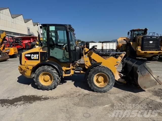CAT 908M Chargeuse sur pneus