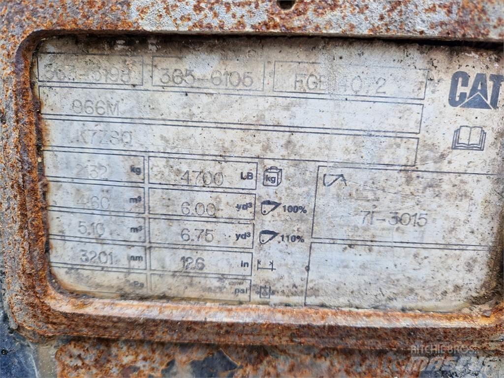 CAT 966 Chargeuse sur pneus