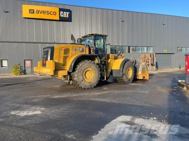 CAT 982 Chargeuse sur pneus