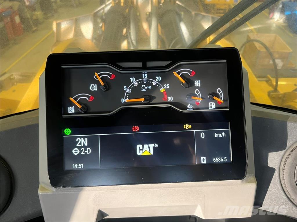 CAT 982 Chargeuse sur pneus