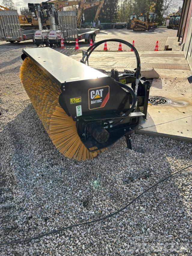 CAT Broom BA118C Chargeuse compacte