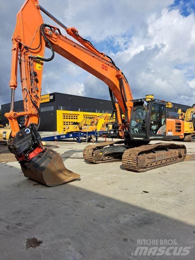 Hitachi ZX300LC-6 Pelle sur chenilles