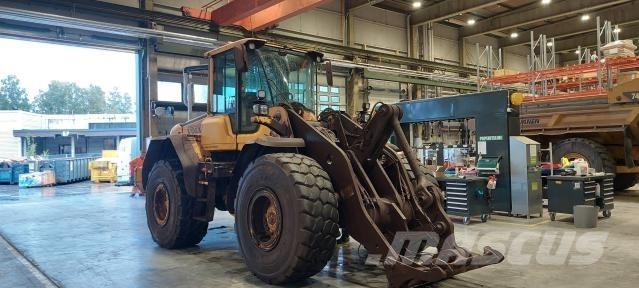 Volvo L120F Chargeuse sur pneus