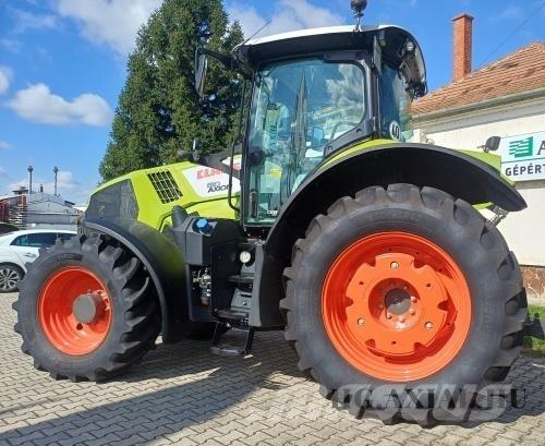 CLAAS Axion 810 Tracteur