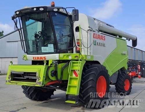 CLAAS Tucano 440 Moissonneuse batteuse