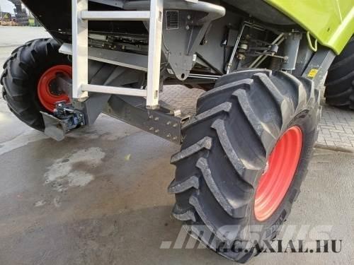 CLAAS Tucano 450 Moissonneuse batteuse