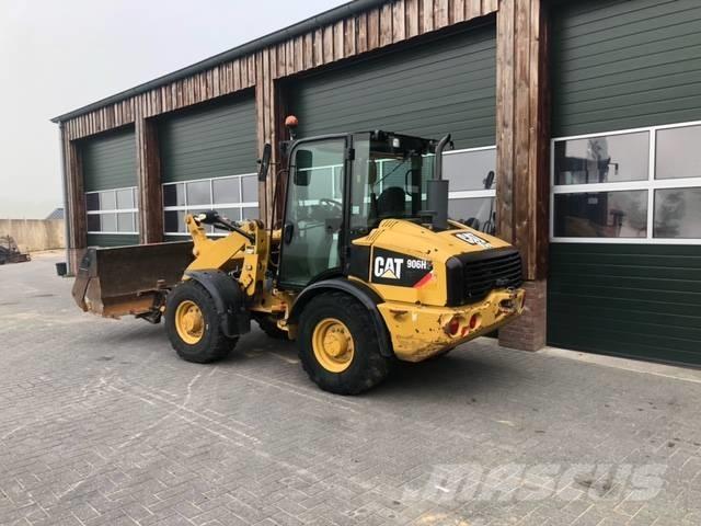 CAT 906 H 2 Chargeuse sur pneus