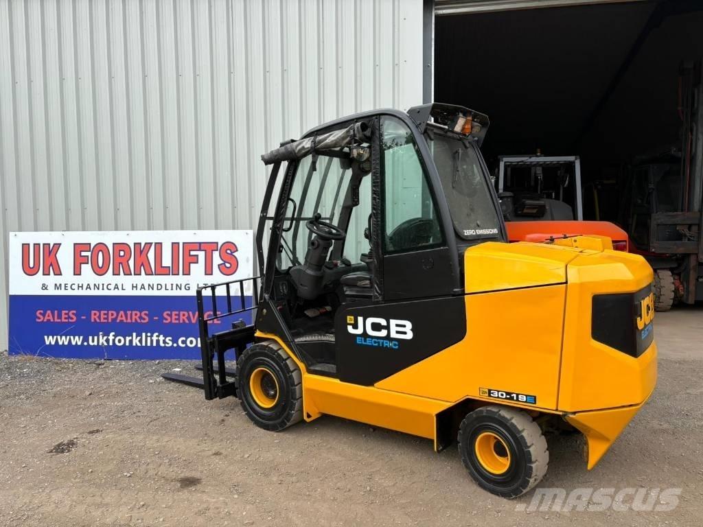 JCB 30-19 E Chariots élévateurs électriques