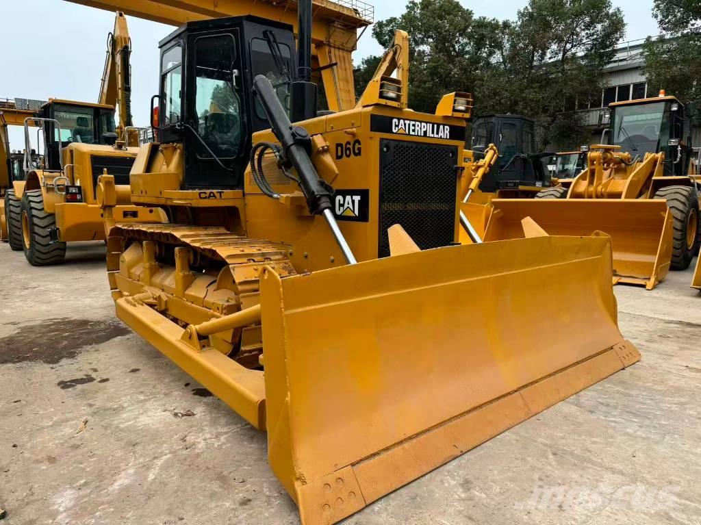 CAT D 6 G Bouteurs sur chenilles