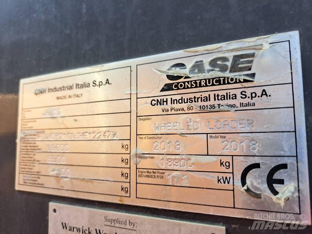 CASE 821 GXR Chargeuse sur pneus