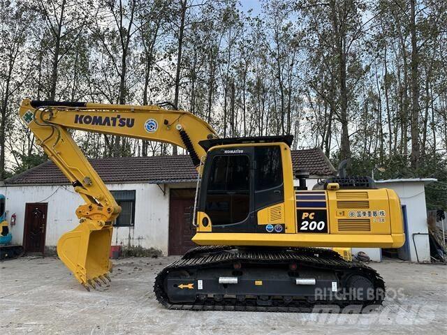 Komatsu PC200-8 Pelle sur chenilles
