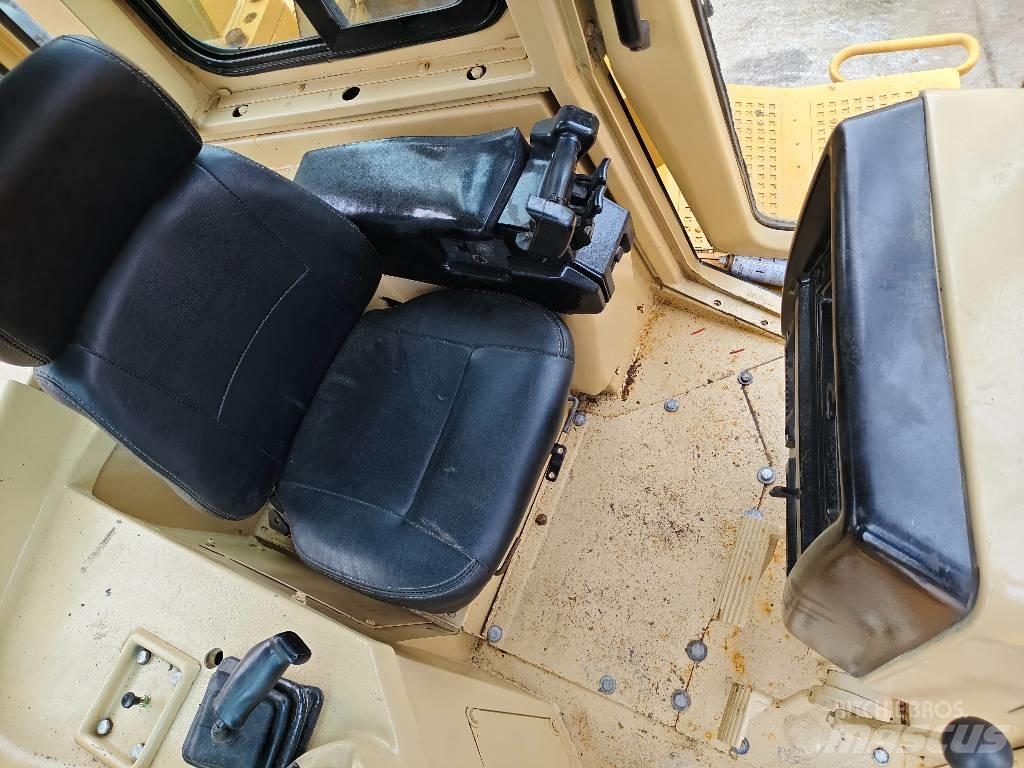 CAT D 7 R Bouteurs sur chenilles