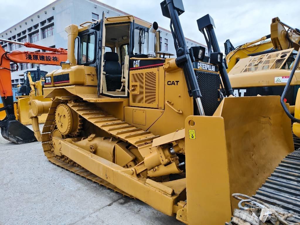 CAT D 7 R Bouteurs sur chenilles