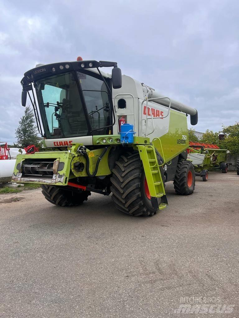 CLAAS Lexion 750 Moissonneuse batteuse