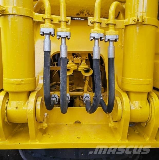 Komatsu PC220-8 Pelle sur chenilles