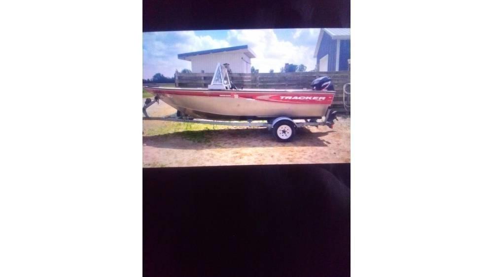  tracker 16 Foot Moteurs maritimes auxiliaires