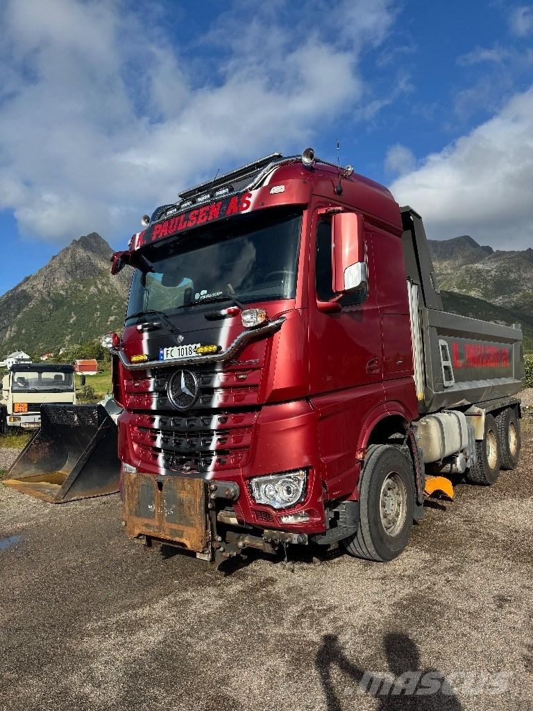 Mercedes-Benz Arocs Camion benne