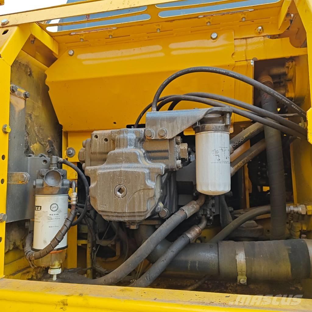Komatsu PC 240 LC-8 Pelle sur chenilles