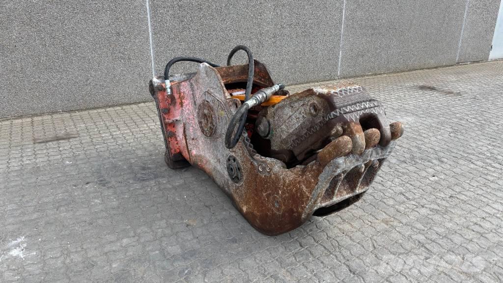 NPK G 18 J Concasseur de Travaux Publics