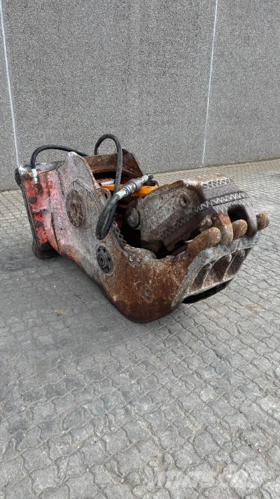 NPK G 18 J Concasseur de Travaux Publics