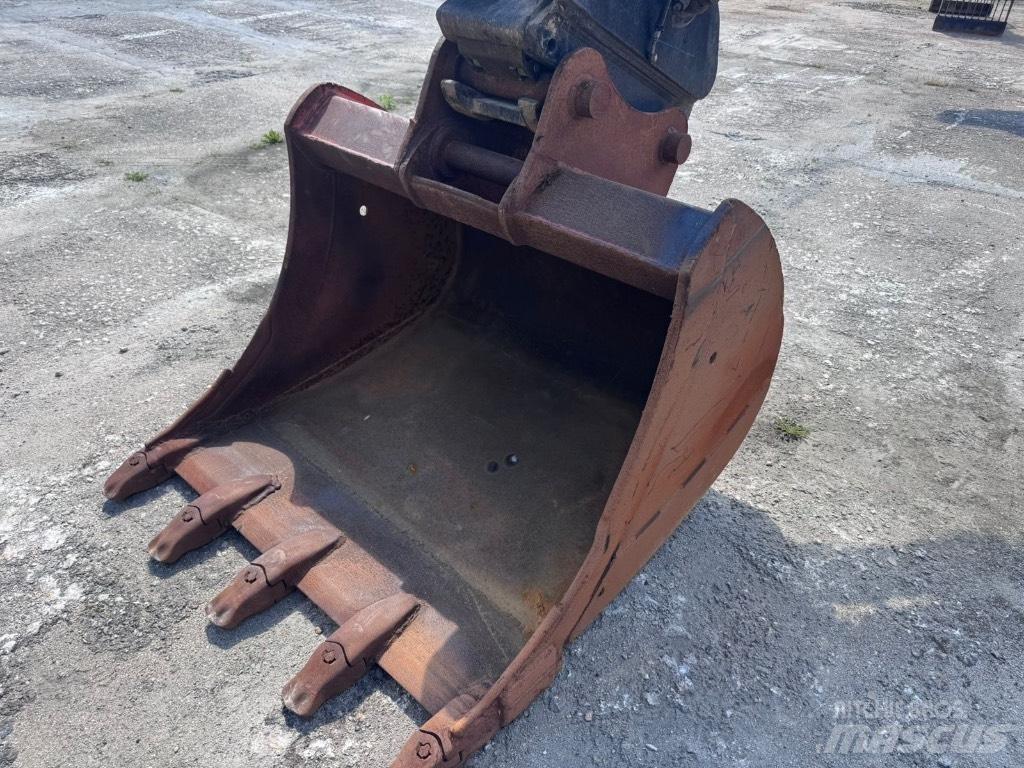 JCB JS 210 LC Pelle sur chenilles