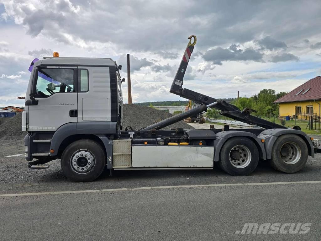 MAN 28.400 Camion ampliroll