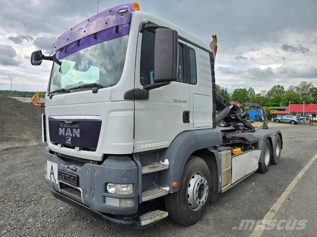 MAN 28.400 Camion ampliroll