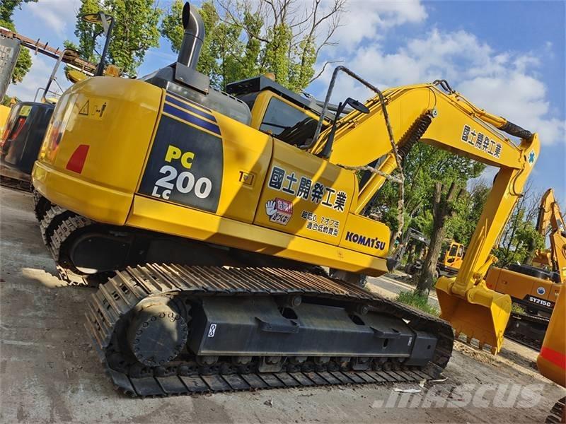Komatsu PC 200 Pelle sur chenilles