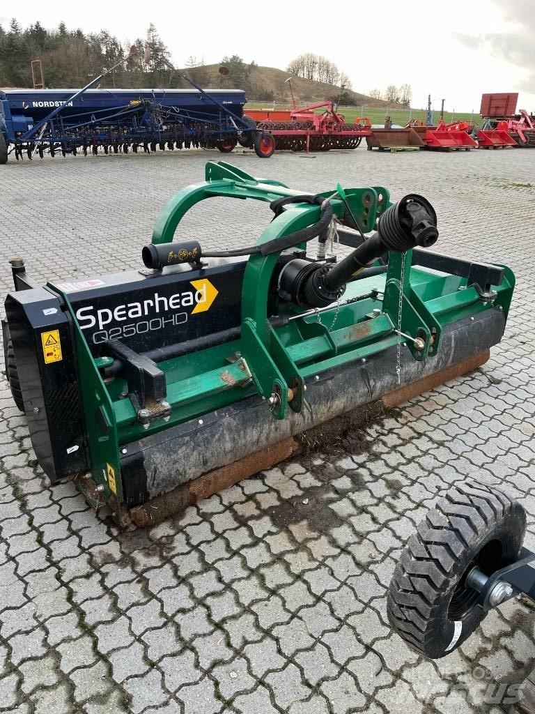 Spearhead Q 2500 HD Faucheuse