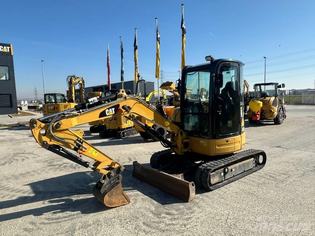 CAT 303.5 Mini pelle < 7t