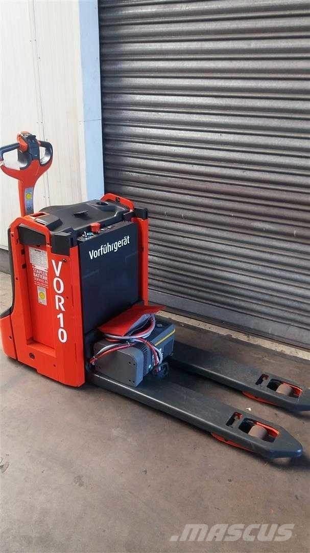 Linde T16L Gerbeur accompagnant