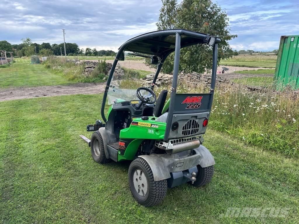 Avant 225 Chargeuse compacte