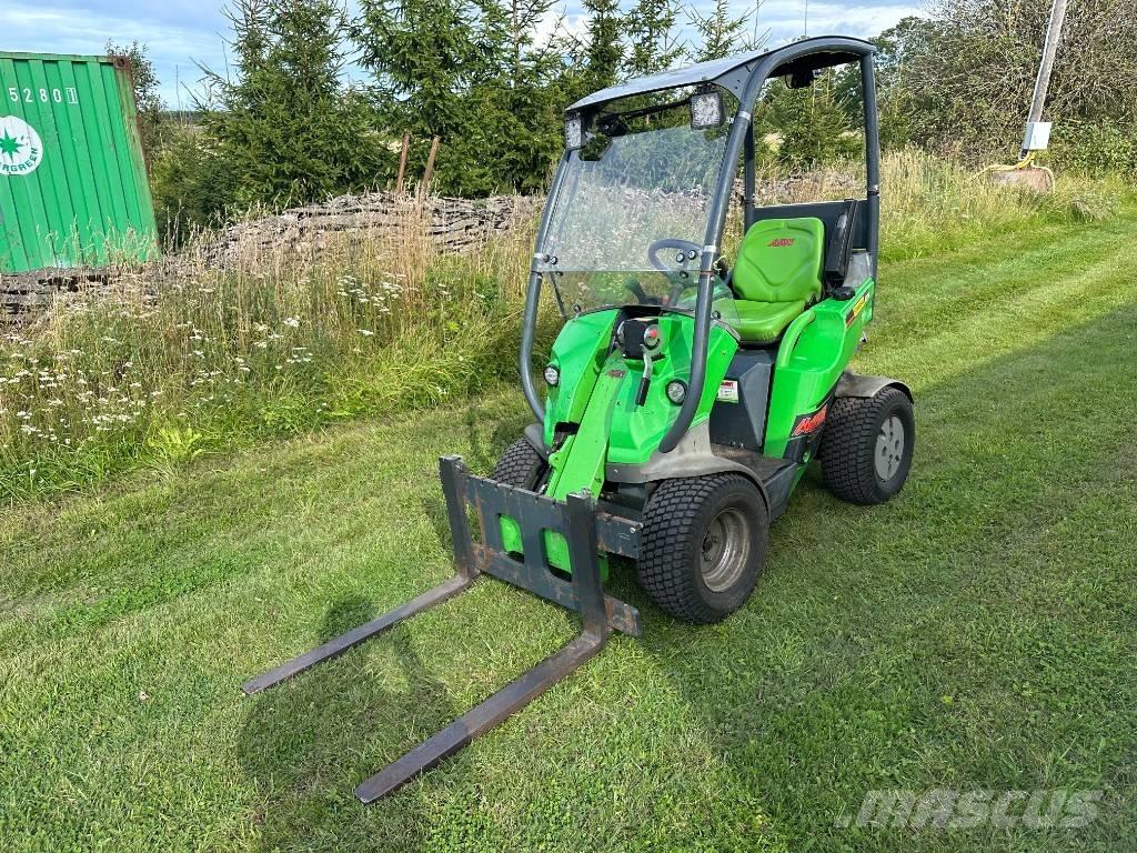 Avant 225 Chargeuse compacte