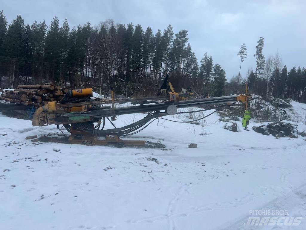 CAT 325 FL CR Foreuse de surface