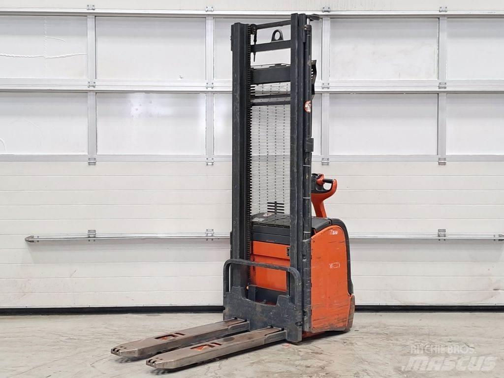 Linde L14 Gerbeur accompagnant