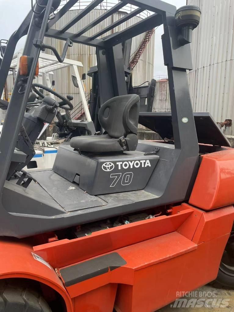 Toyota 7 Ton Chariots diesel