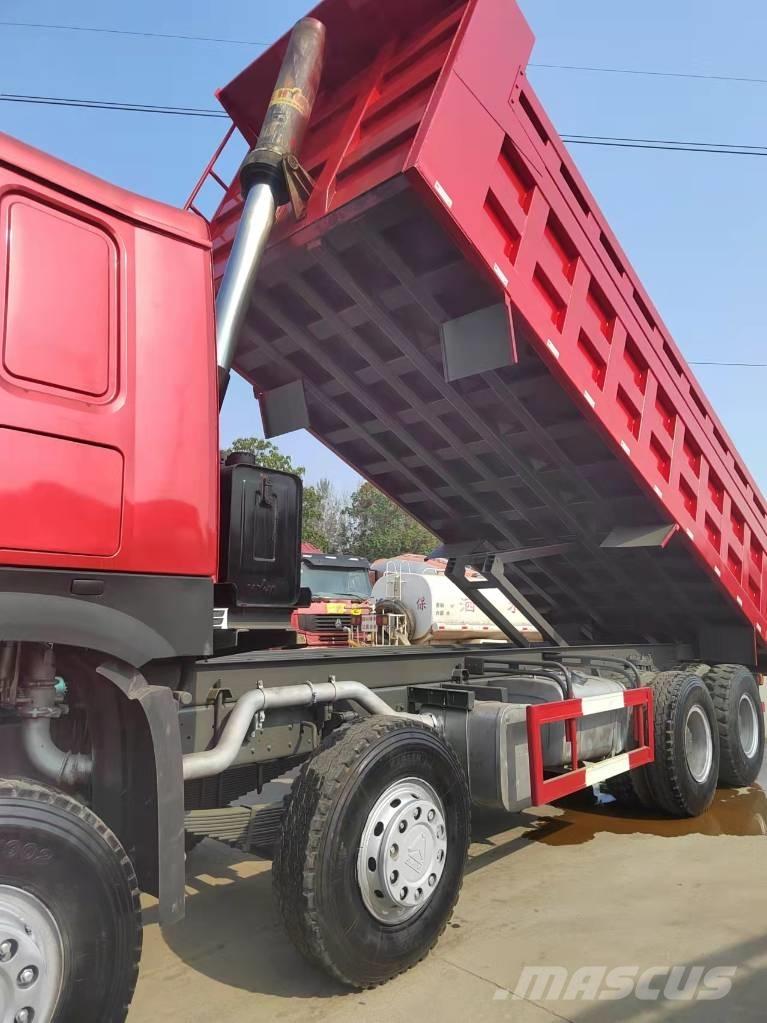 Howo 371 8x4 Camion benne