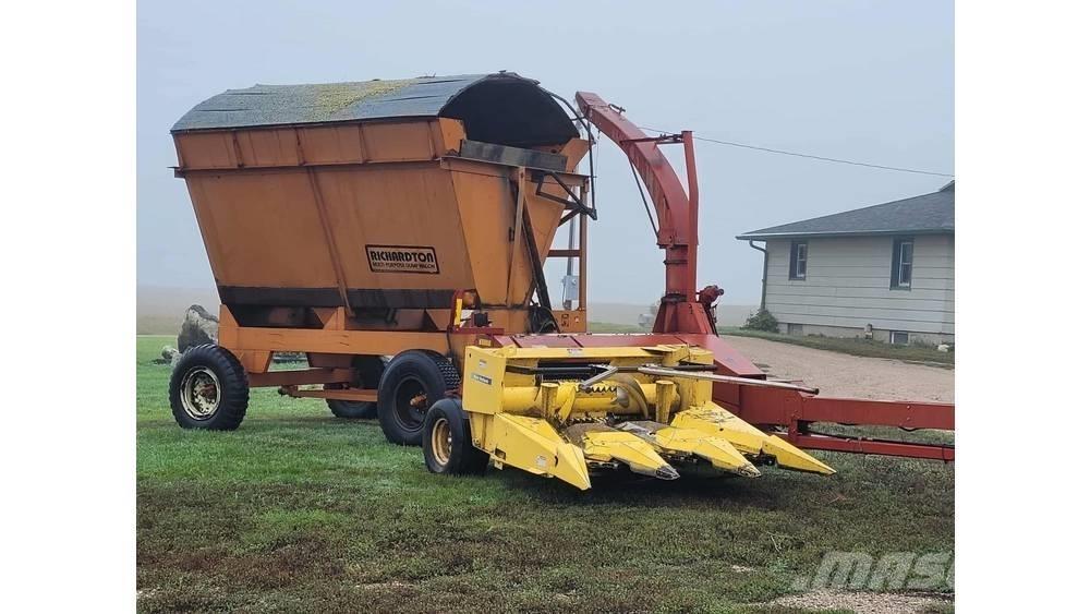 New Holland FP230 Ensileuse occasion