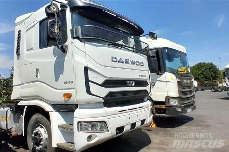 Daewoo EATON KL3TX Autre camion