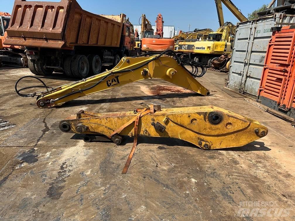 CAT 214 B FT boom Pelle sur pneus