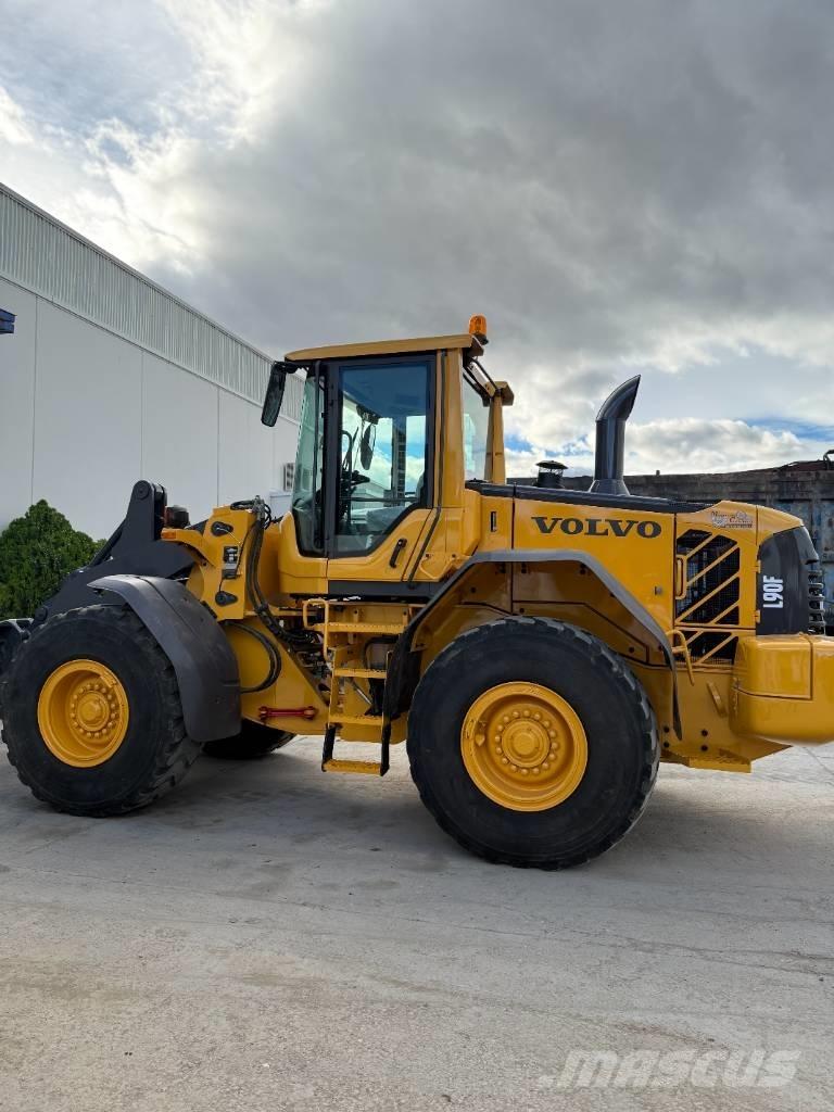 Volvo L 90 F Chargeuse sur pneus