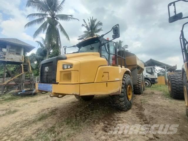 CAT 745 Tombereau articulé