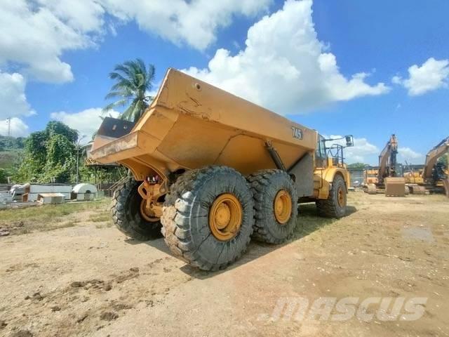 CAT 745 Tombereau articulé