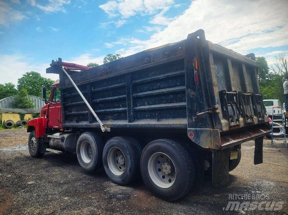 Mack CH613 Camion benne