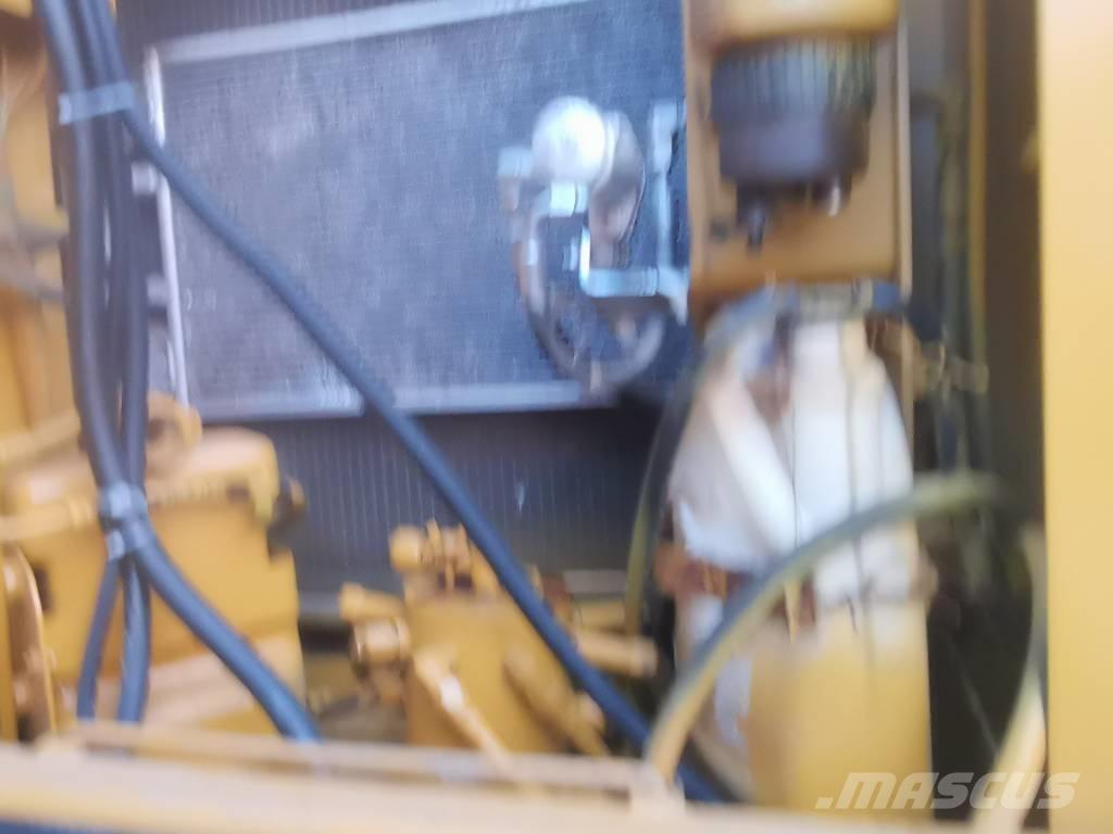 CAT 330 D Pelle sur chenilles