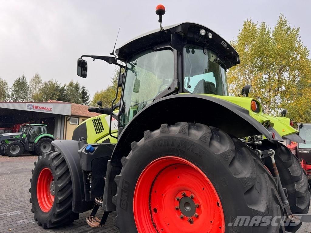 CLAAS AXION 800 CIS Tracteur